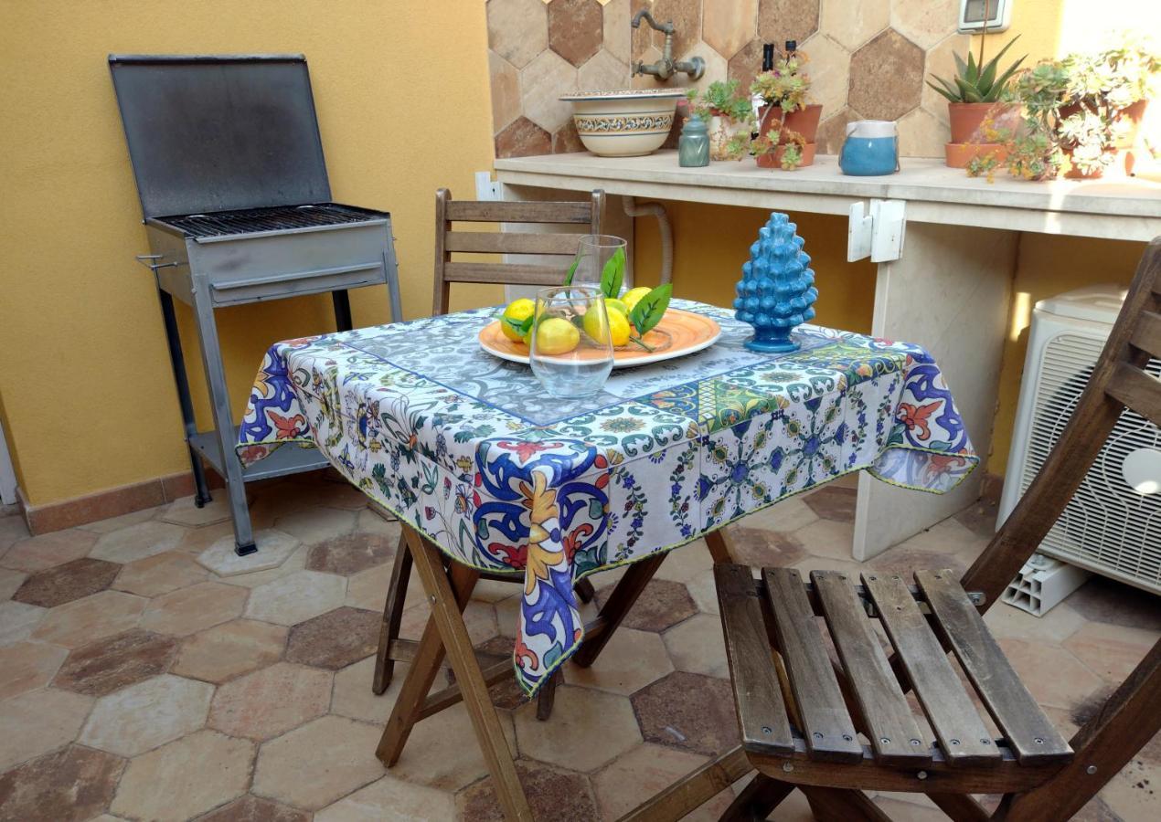 Ragusa Exclusive Flat With Terrace & Bbq Exterior photo