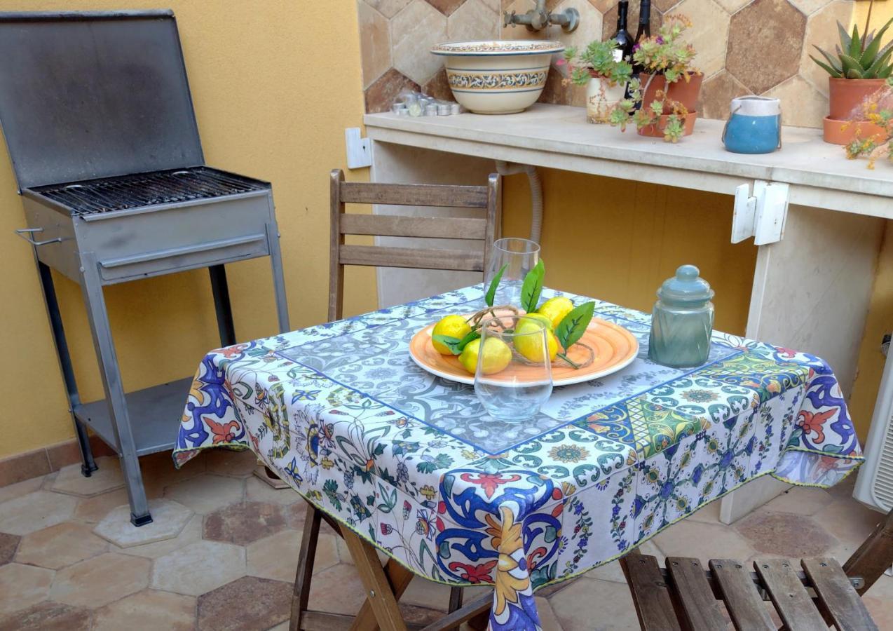 Ragusa Exclusive Flat With Terrace & Bbq Exterior photo
